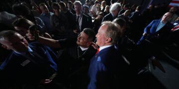 Trump could blunt Democrats’ momentum in Texas with key endorsement