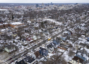 Amid Iran war, Democratic Senate hopeful tries to win back Arab American voters