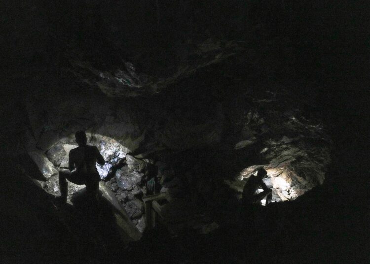 A violent economy is taking root in Venezuela — and could undermine Trump