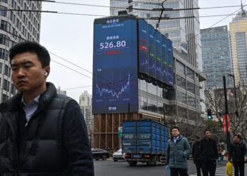 Oil prices soar amid worries of sustained war in Iran