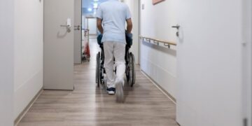 What families need to know about antipsychotic drug use in nursing homes