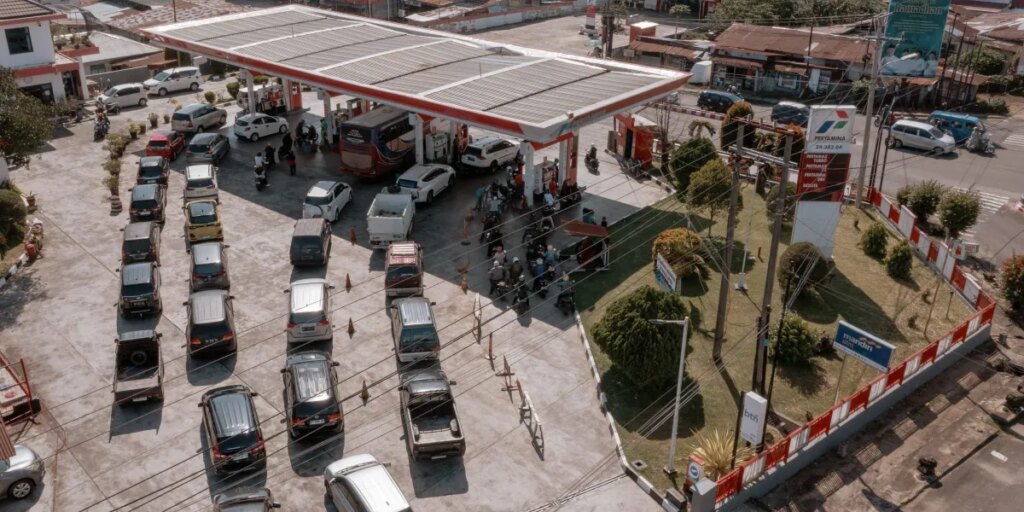 Indonesia faces a ‘perfect storm’ of downgrade fears, trade tensions and now the Iran war—and 2026 has only just started