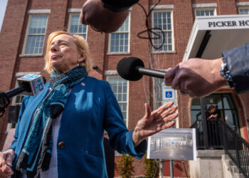 Maine governor targets oyster farmer in competitive Democratic Senate primary