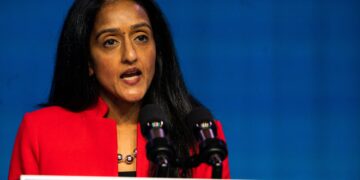 Justice Dept. suit challenging D.C.’s ban on AR-15s alarms ex-DOJ attorneys