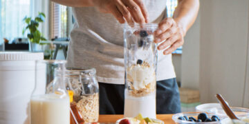 2 science-backed ways to improve your breakfast
