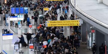 Behind the scenes, a compromise on TSA takes shape