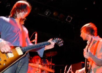 This 2003 Jet Hit Could’ve Had a Totally Different Meaning if This Original Lyric Made the Cut