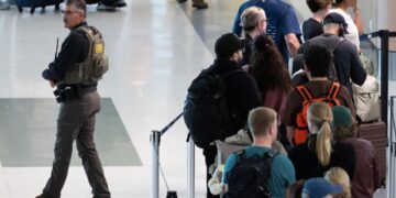 Trump’s move to send ICE to airports fails to break impasse or end long lines