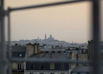 What does a $100 hotel room look like in Paris? You’d be surprised.