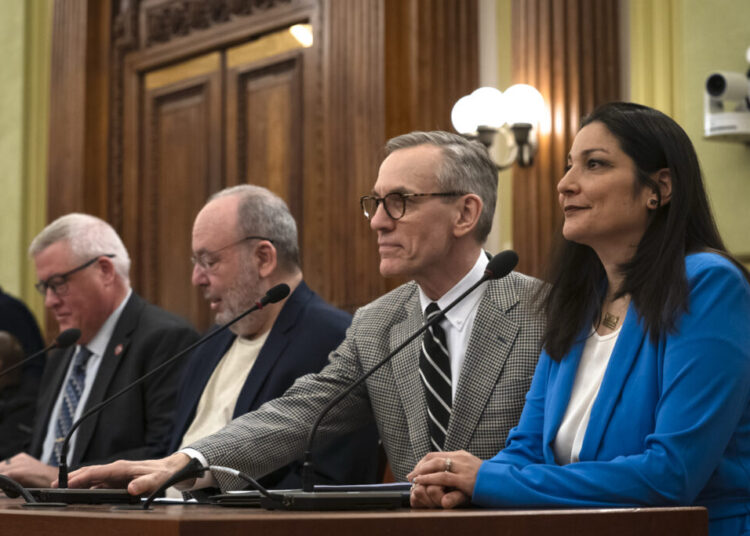 After tensions, D.C. may give fire department more say over 911 center