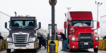 Lasting surge in diesel prices would batter nation’s truckers, farmers