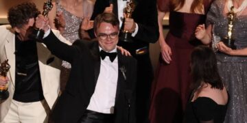 In Political Oscars Speech, ‘Mr. Nobody Against Putin’ Team Says ‘We All Face a Moral Choice’: ‘Stop These Wars Now’