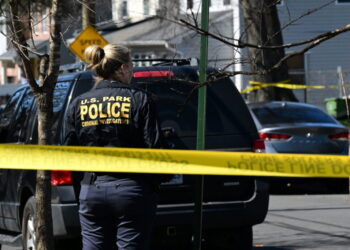 A drug bust, a mysterious white Tesla, then a U.S. Park Police officer shot