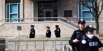 Two men fire gun toward U.S. Consulate in Toronto, police say