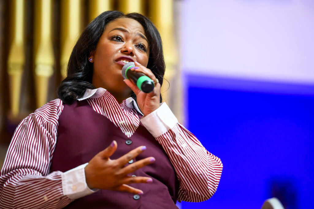 Why 2026 politicians are stuck in 2016