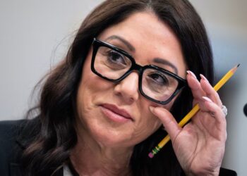 Flirty Trump Goon Schmoozes at White House Bash Amid Cheating Scandal