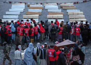 Pakistani strike killed hundreds, Afghanistan says, as regional conflicts boil