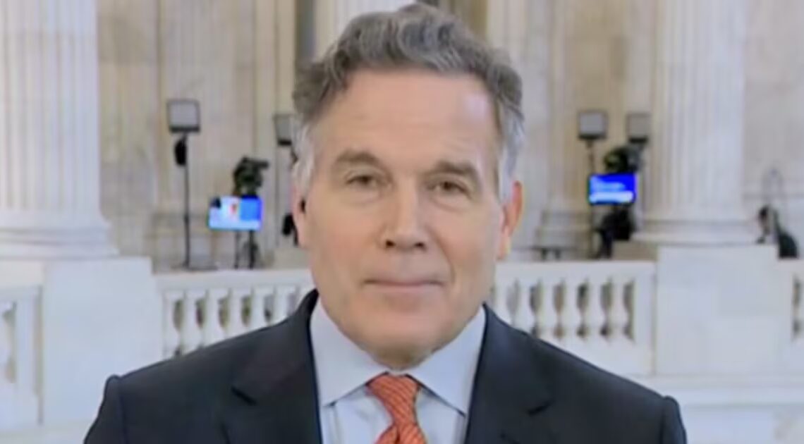 MAGA Senator Finally Admits Truth About Trump’s Gas Price Crisis