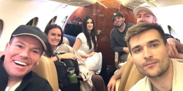 Trump Allies Help Dog-Walking Influencer Flee Warzone