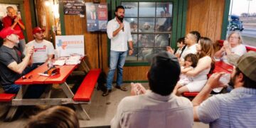 In Texas race, House GOP leaders back ‘AK Guy’ criticized for past remarks