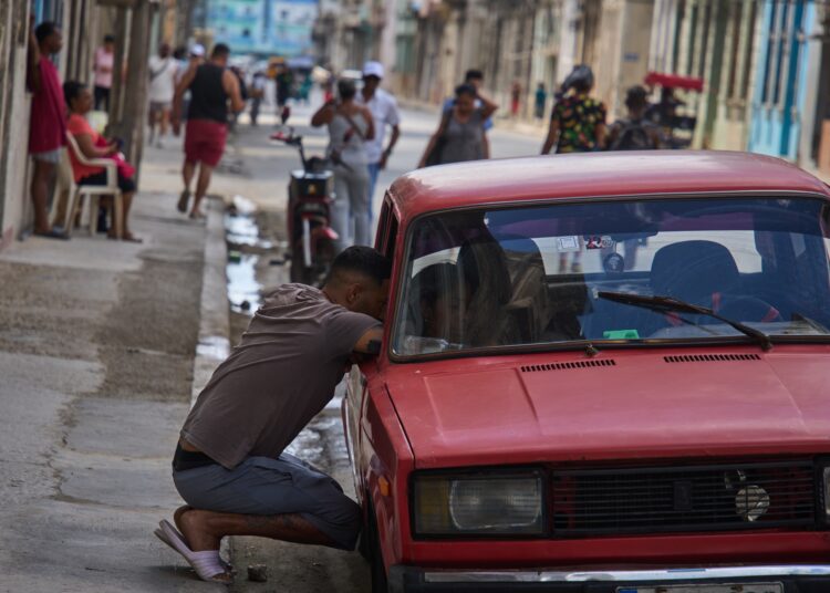 Trump says he’ll have the ‘honor’ of ‘taking’ Cuba: ‘I can do anything’