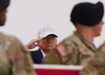 Trump’s wearing of baseball cap during dignified transfer draws criticism