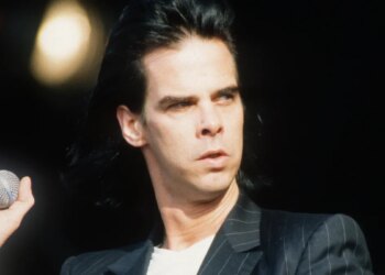 3 Rock Songs From the 90s That Are Perfect for a Romantic Golden Hour Sunset