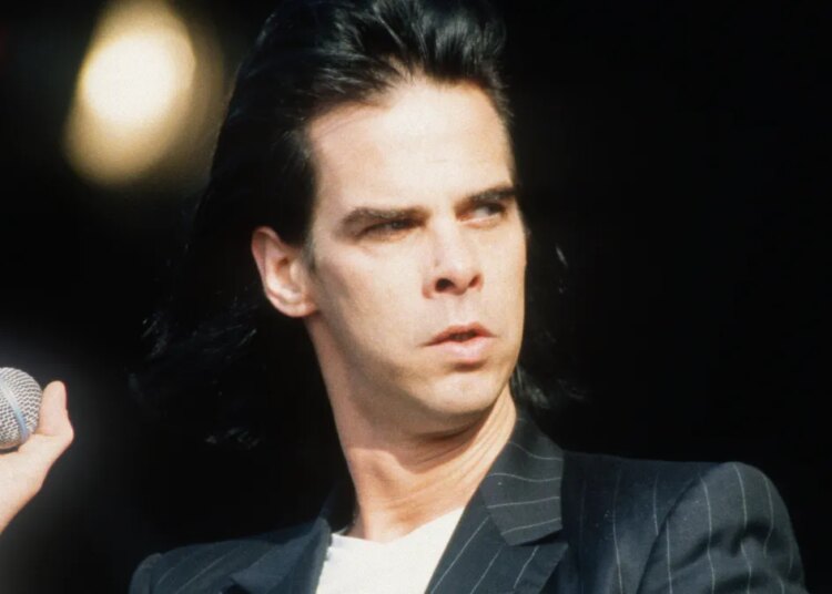 3 Rock Songs From the 90s That Are Perfect for a Romantic Golden Hour Sunset