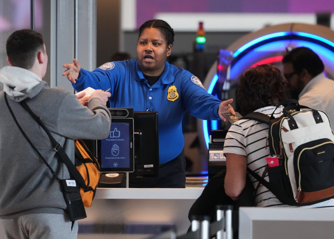 DHS shutdown drags on after House GOP rejects Senate bill, passes its own