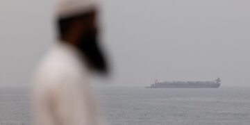 Trump signals U.S. may leave allies to manage Iran fallout