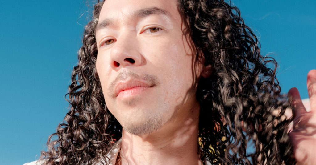 The Man Behind the Oscars ‘Glambot’