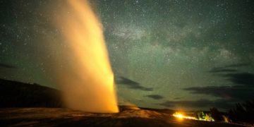 The World’s Largest Acidic Geyser Just Woke Up in Yellowstone National Park