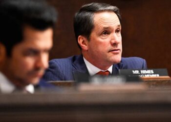 A Top Democrat Is Urging Colleagues to Support Trump’s Spy Machine