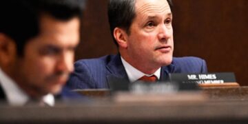 A Top Democrat Is Urging Colleagues to Support Trump’s Spy Machine