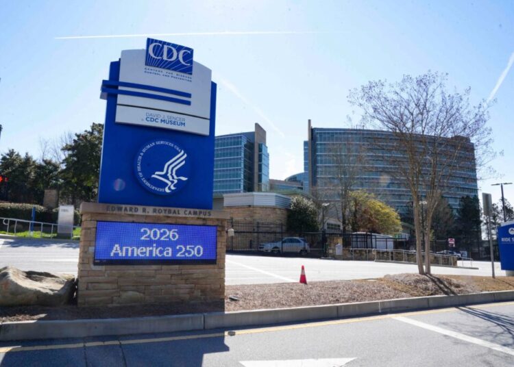 White House navigates vaccine politics, midterm risks in CDC director search