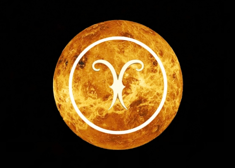 4 Shifts to Expect as Venus Enters Aries This Month