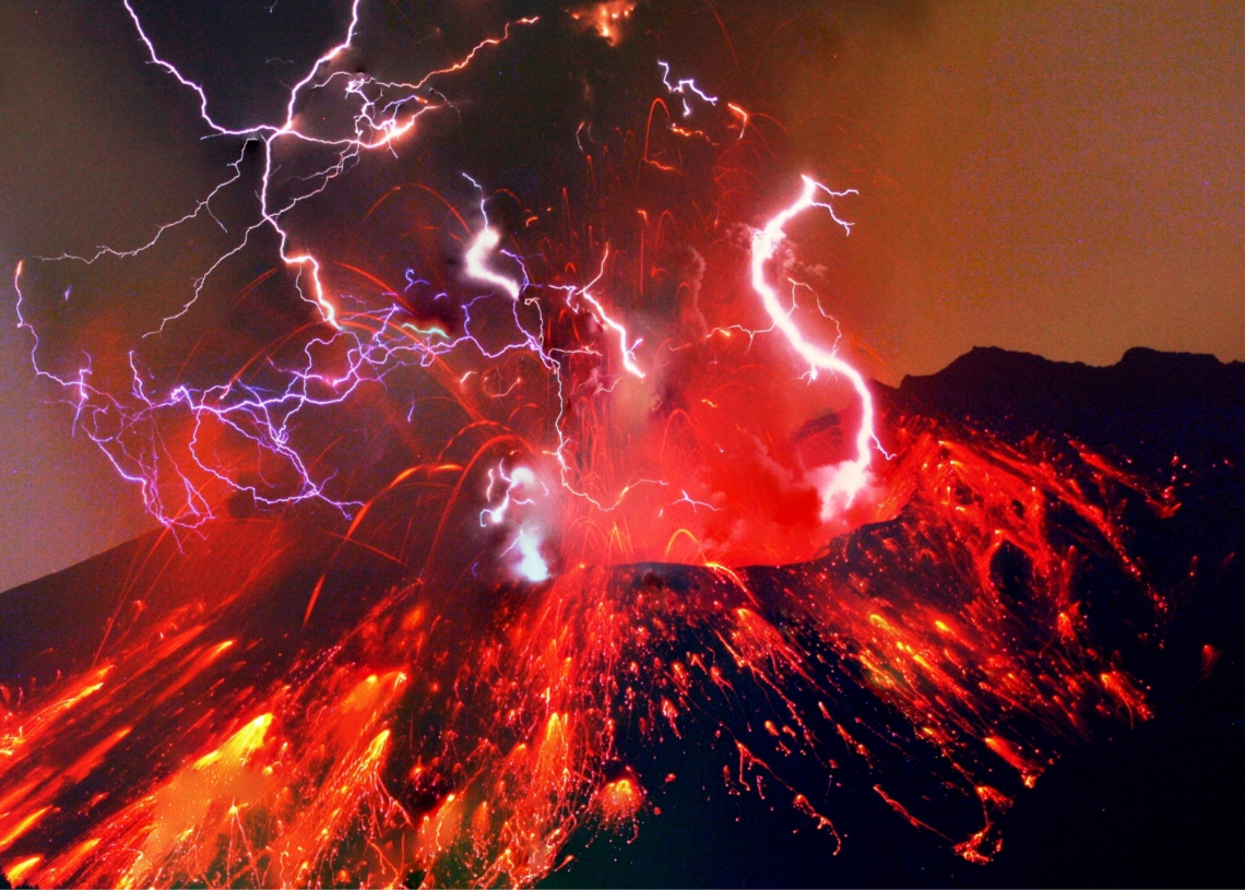 Volcanic Lightning Is a Real Thing, and Scientists Finally Figured Out How It Happens