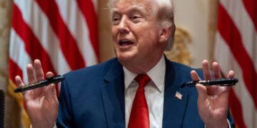 Trump imagines negotiation with Sharpie maker for $5 signature pens