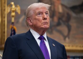 Trump showed classified map to passengers on his plane in 2022, memo says