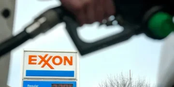 Trump’s allies admit they’re resorting to desperate ‘gimmicks’ to keep gas down: report