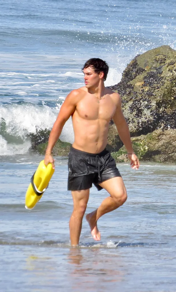 Noah Beck in Baywatch Boot Camp.