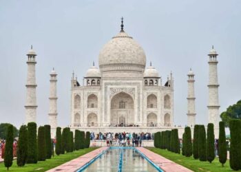 MAGA’s ‘proud Islamophobe’ roasted as she gushes over ‘most famous’ Islamic architecture