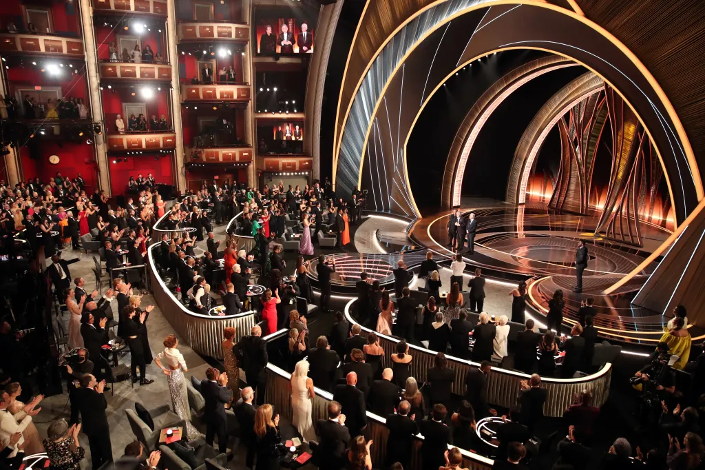 Al Pacino, Francis Ford Coppola, and Robert De Niro on stage at the 94th Academy Awards.