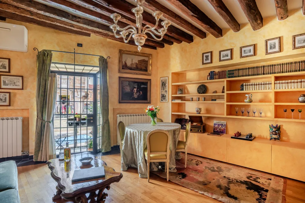 Alexander Gabrovsky's Venice apartment.