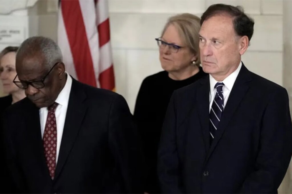 ‘Living on borrowed time’: Analyst warns America’s fate rests on one Supreme Court vote