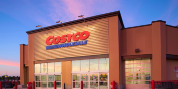 Gen Z Is Basking in the Glow of Costco’s Golden Era, and I’m There With Them
