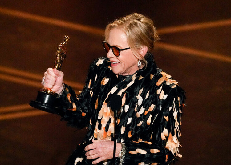 Amy Madigan Wins Best Supporting Actress for ‘Weapons’