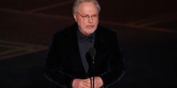 Oscars: Billy Crystal, Meg Ryan and Others Honor Rob Reiner in Moving Tribute Ahead of In Memoriam