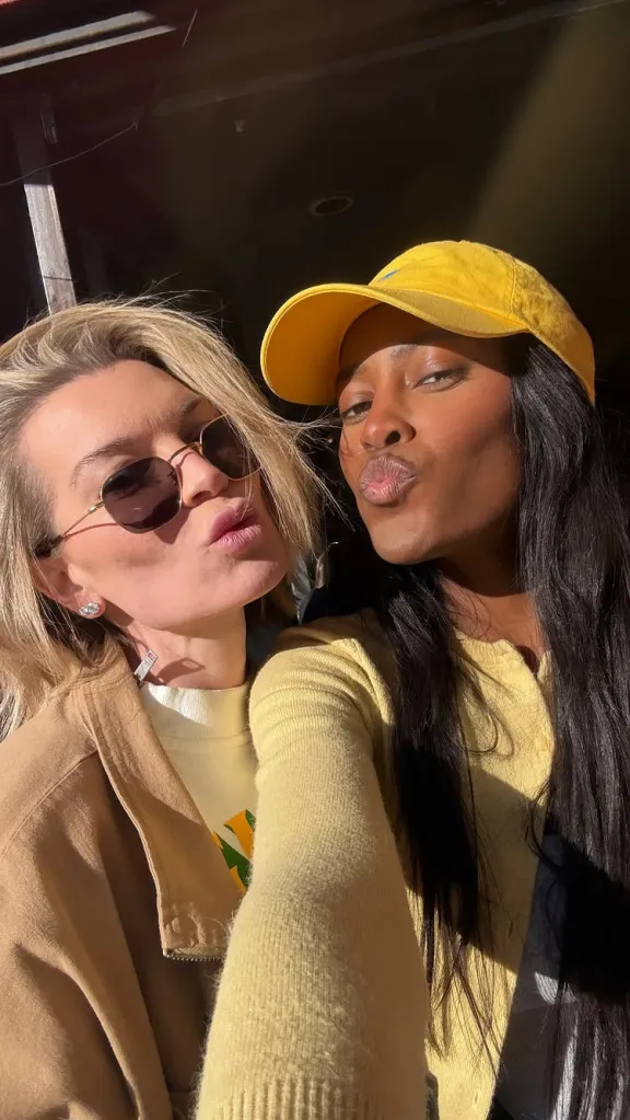 Lindsay Hubbard and another woman pucker their lips while taking a selfie.