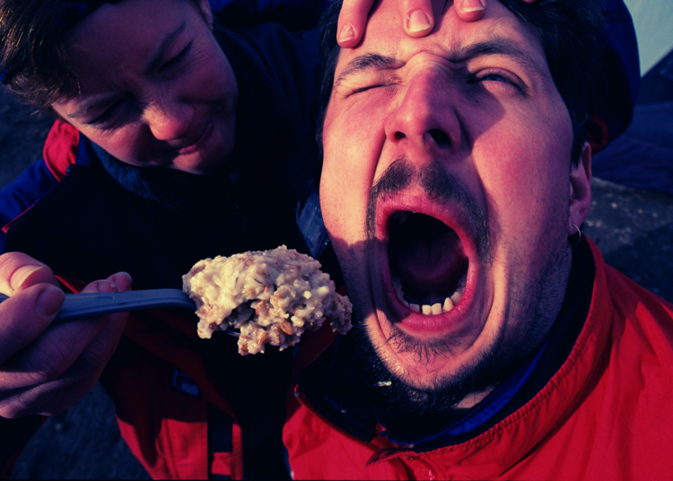 Cramming Oatmeal in Your Mouth for 2 Days Straight Does Something Strange to Your Body